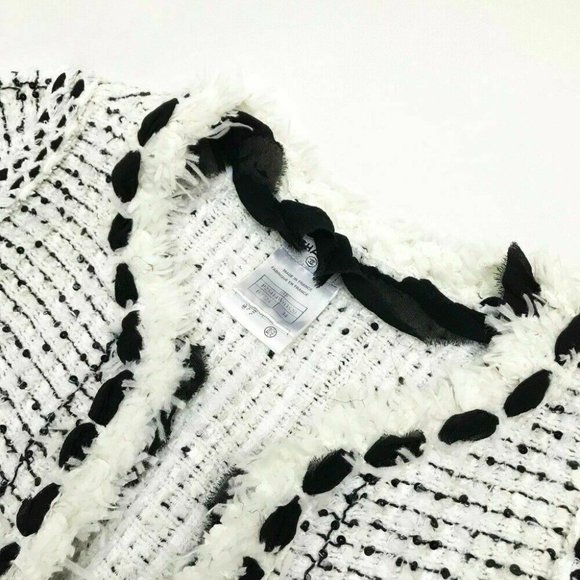 CHANEL Short length sequins 05P Women's jacket White x Black tweed P2541… - Picture 3 of 5